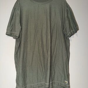 Vuori Men's Green T-Shirt size:XL